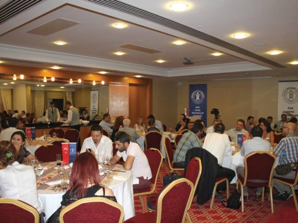 EGİAD, iftarda basın mensuplarıyla bir araya geldi